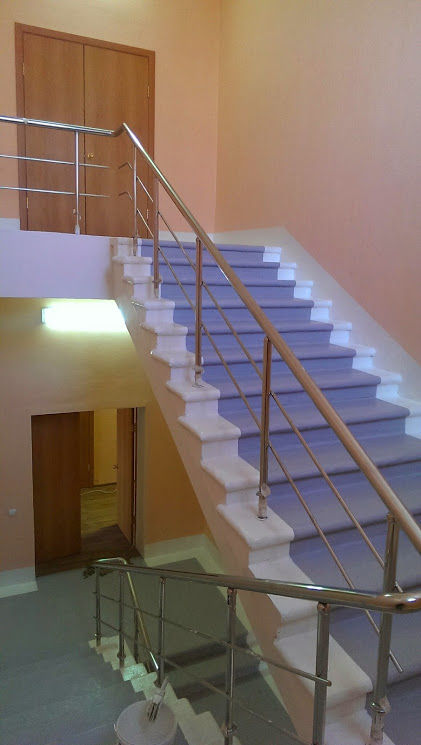 Лестница в доме престарелых